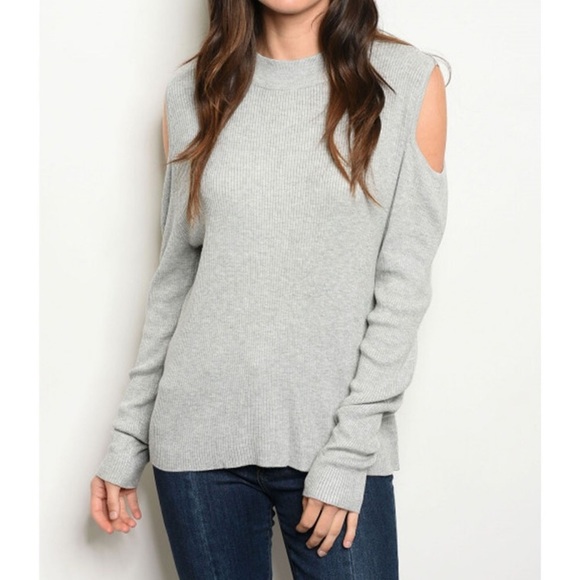 Sweaters - Gray long sleeved cold shoulder sweater